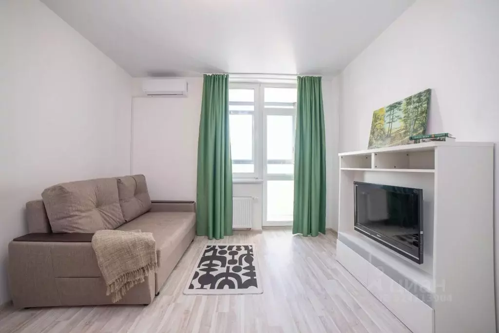 Студия Свердловская область, Екатеринбург ул. Крауля, 170 (23.6 м) - Фото 1