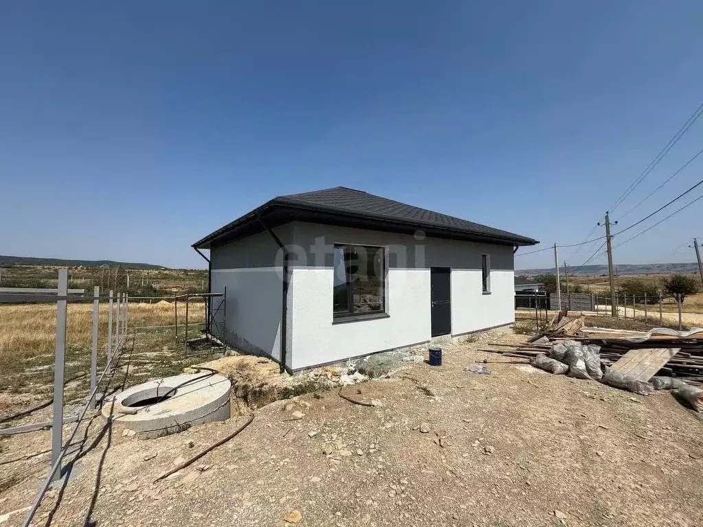 Дом в Крым, Симферопольский район, Добровское с/пос, с. Мраморное  ... - Фото 1