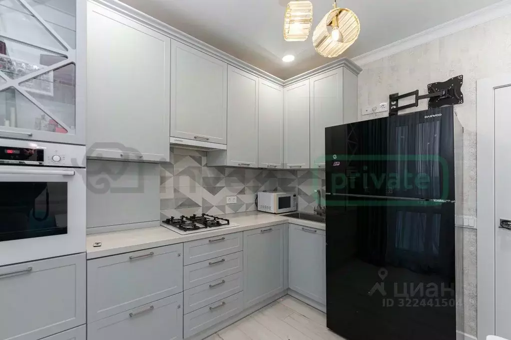 3-к кв. Калининградская область, Пионерский Рабочая ул., 44 (62.8 м) - Фото 1