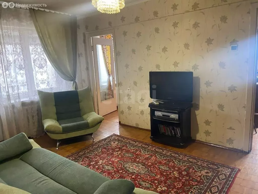 4-комнатная квартира: Волгоград, микрорайон Жилгородок, улица Савкина, ... - Фото 0