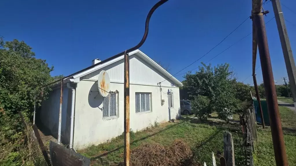 Дом в Краснодарский край, Крымский район, Варениковская ст-ца Красная ... - Фото 1