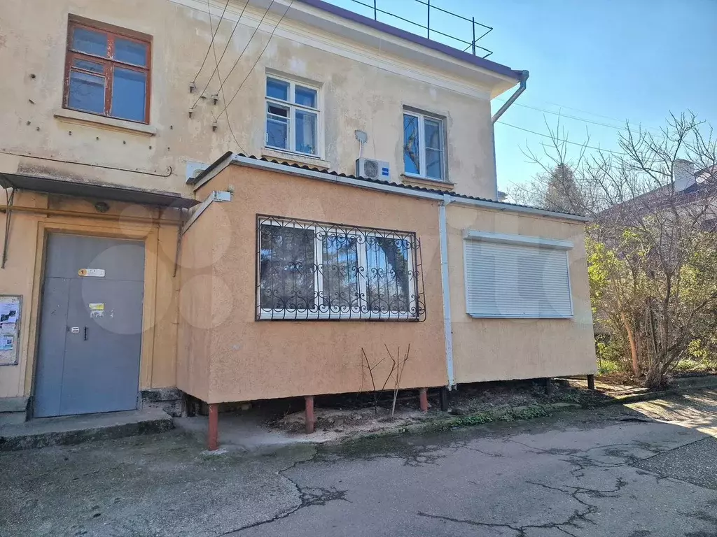 Комната 20,7 м в 3-к., 1/2 эт. - Фото 0