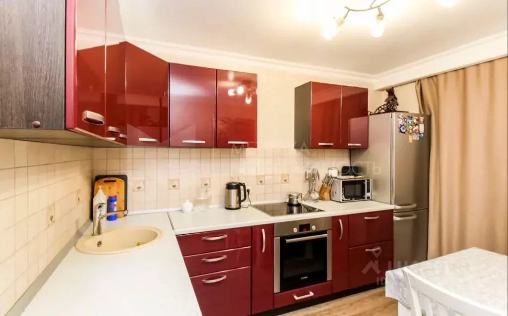 2-к кв. Тюменская область, Тюмень ул. Муравленко, 3 (69.4 м) - Фото 1