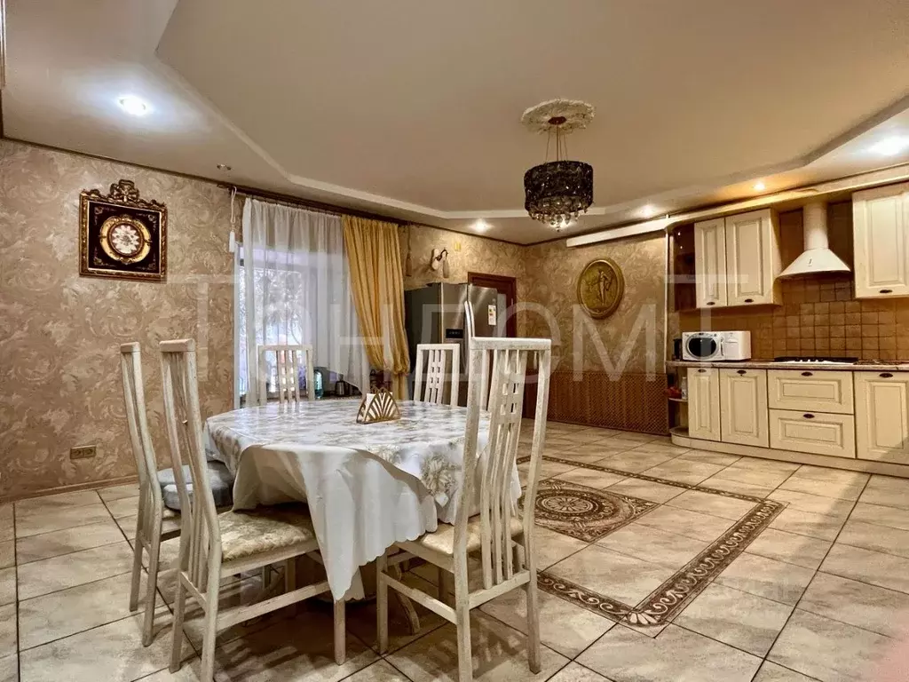 Коттедж в Омская область, Омск ул. 7-я Солнечная, 62 (300 м) - Фото 0