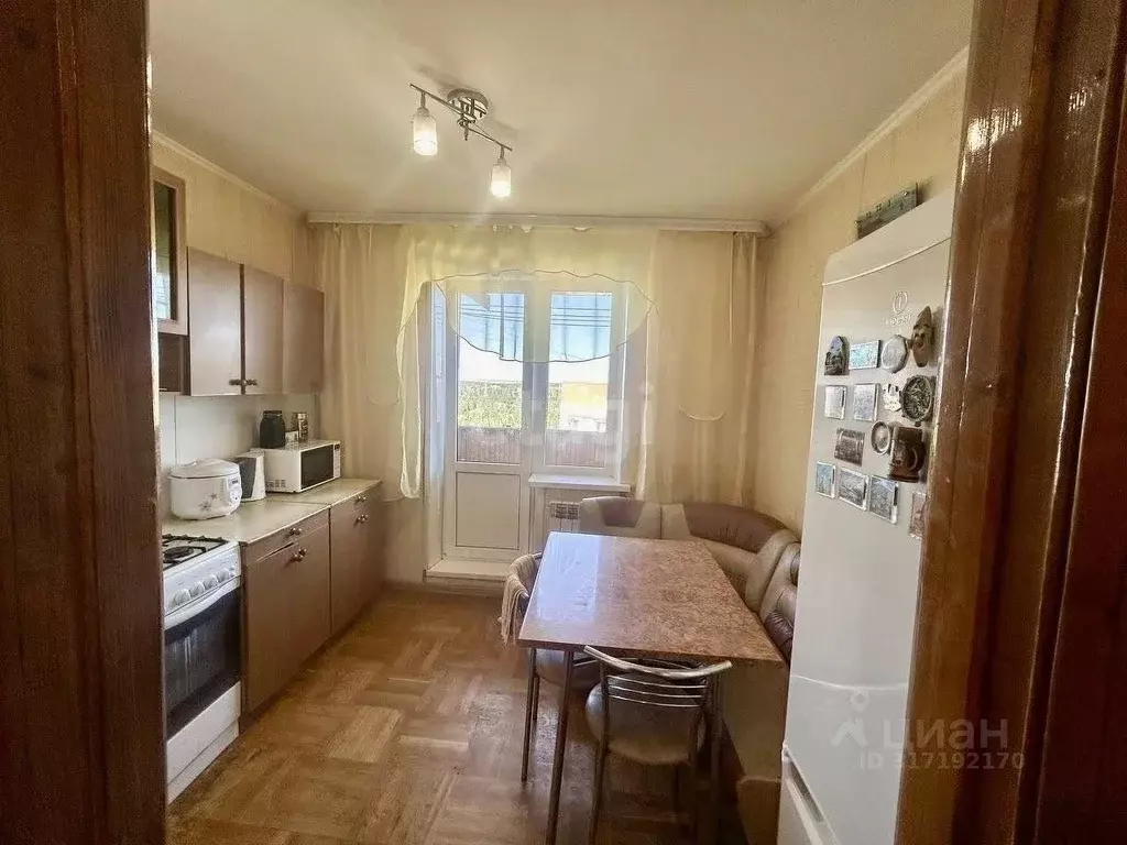 2-к кв. Белгородская область, Белгород ул. Губкина, 13 (50.2 м) - Фото 0