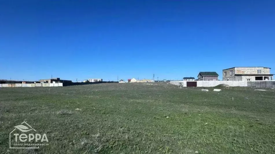 Участок в Крым, Сакский район, с. Суворовское ул. Восточная, 2 (2.15 ... - Фото 0