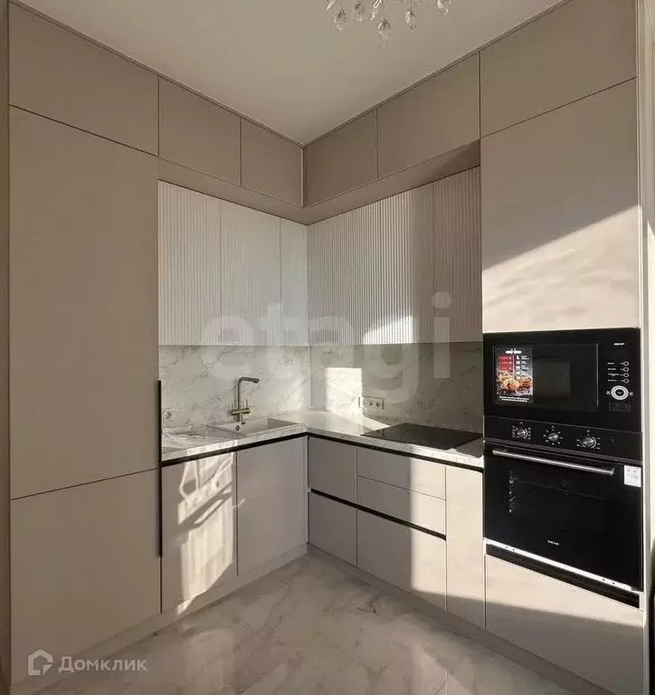 Продаётся 2-к квартира, 56.8 м - Фото 0