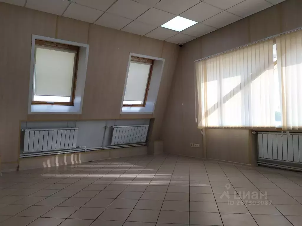 Офис в Красноярский край, Красноярск Ястынская ул., 39с1 (28 м) - Фото 1