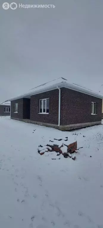 Дом в посёлок городского типа Энем, улица Будённого (90 м) - Фото 0