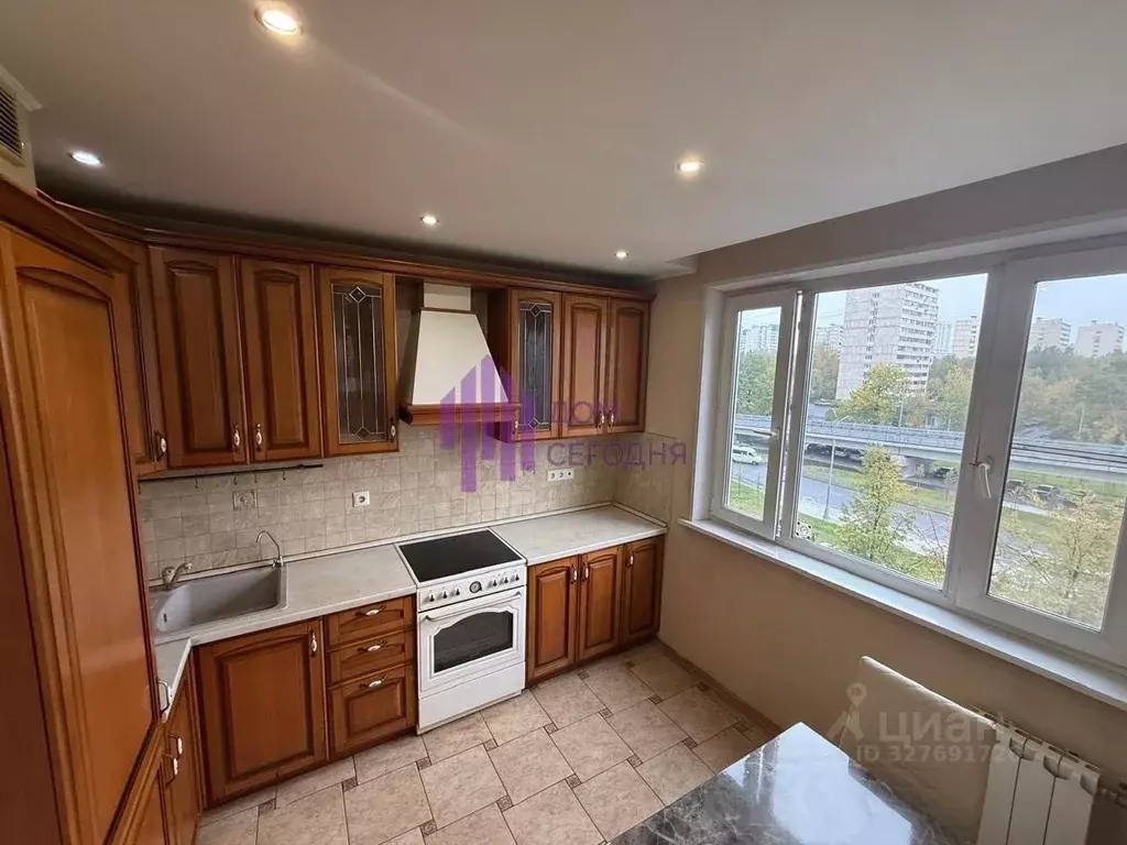 3-к кв. Москва ул. 800-летия Москвы, 32 (74.2 м) - Фото 1