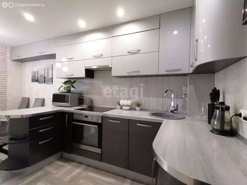 4-комнатная квартира: Белгород, улица Костюкова, 55 (77.7 м) - Фото 1