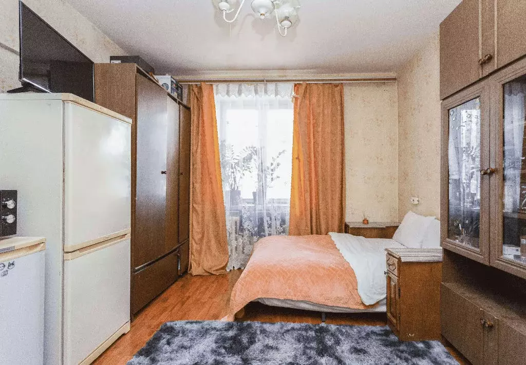 Продается комната в 3-комнатной квартире - Фото 1