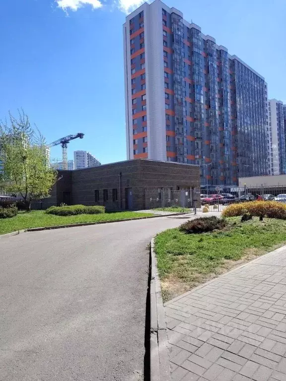 Гараж в Санкт-Петербург ул. Среднерогатская, 10к1 (15 м) - Фото 0