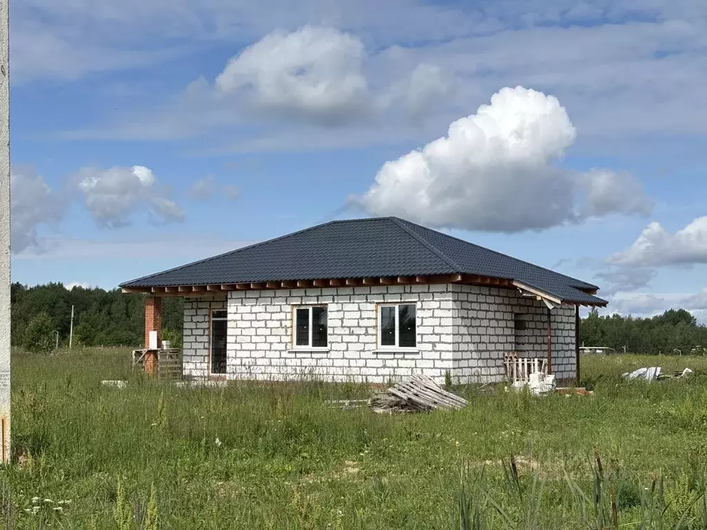 Дом в Калужская область, Калуга городской округ, д. Лихун ул. ... - Фото 0