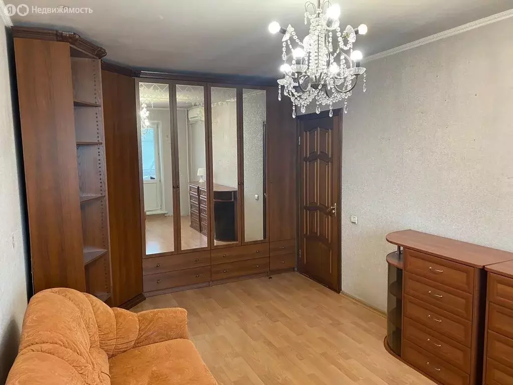 2-комнатная квартира: Реутов, улица Октября, 8 (50 м) - Фото 1