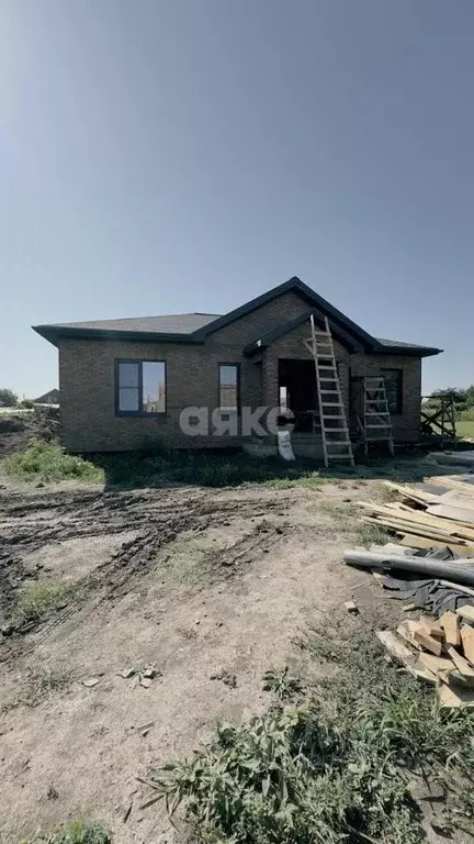 Дом в Краснодарский край, Кореновск Крестьянская ул., 24 (93 м) - Фото 1