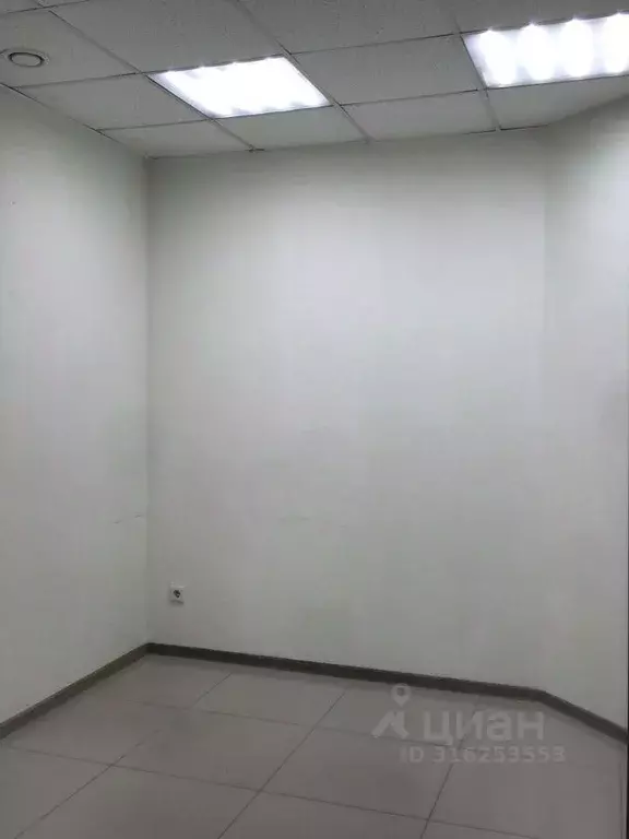 Помещение свободного назначения в Иркутская область, Иркутск ул. ... - Фото 0