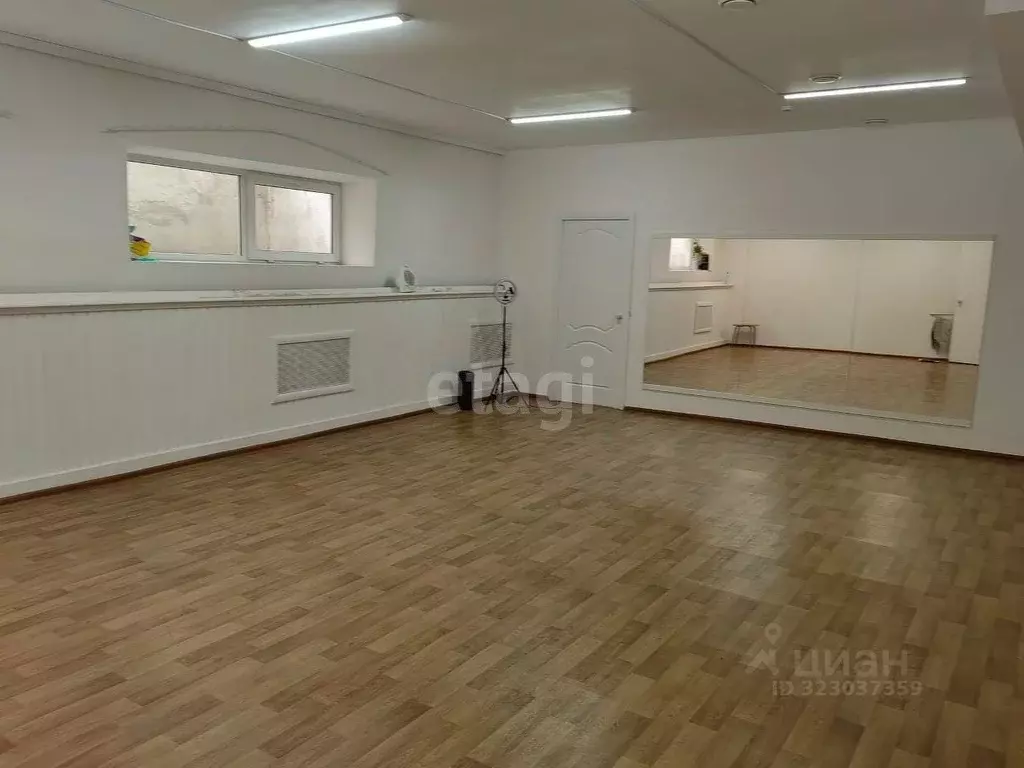 Помещение свободного назначения в Башкортостан, Стерлитамак ул. ... - Фото 1