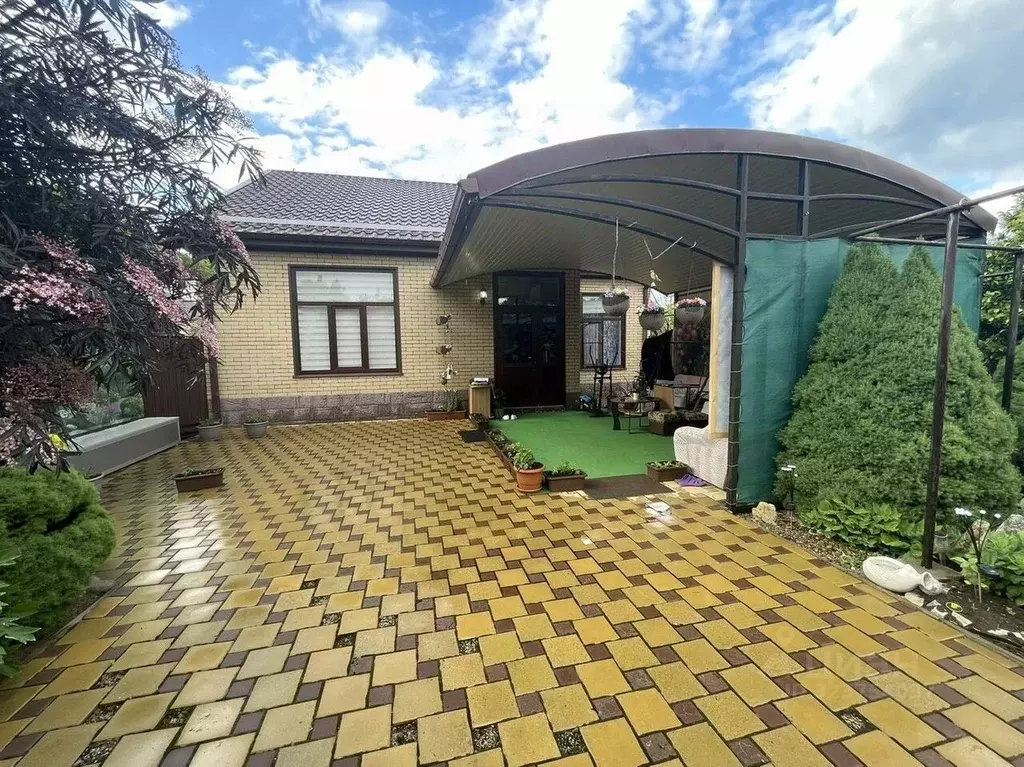 Дом в Краснодарский край, Усть-Лабинск Черноморская ул. (82 м) - Фото 1