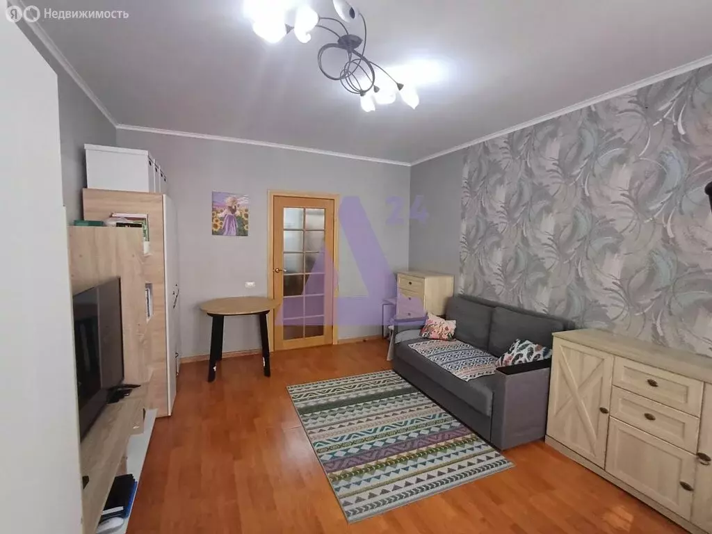 3-комнатная квартира: Барнаул, улица Шумакова, 52 (58.4 м) - Фото 0