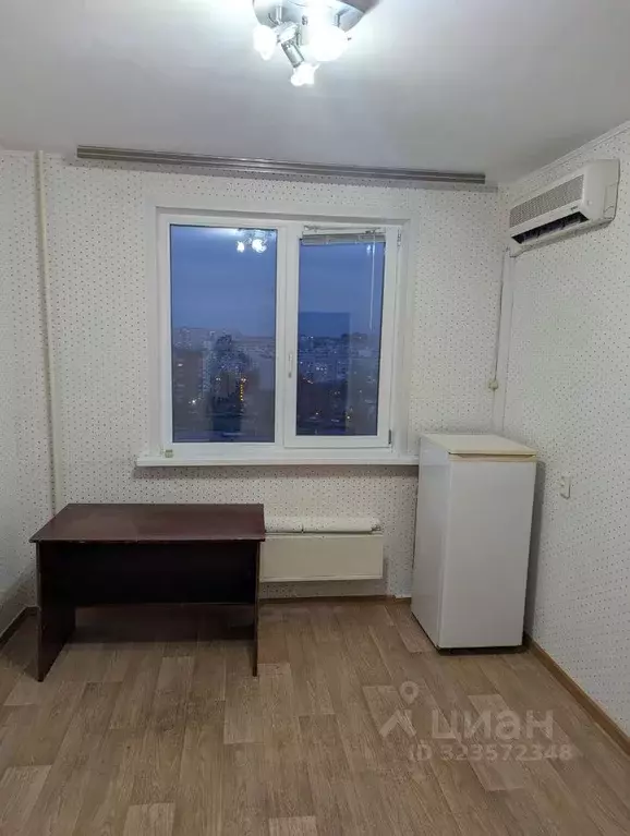 3-к кв. Самарская область, Тольятти 15-й кв-л, бул. Космонавтов, 26 ... - Фото 1