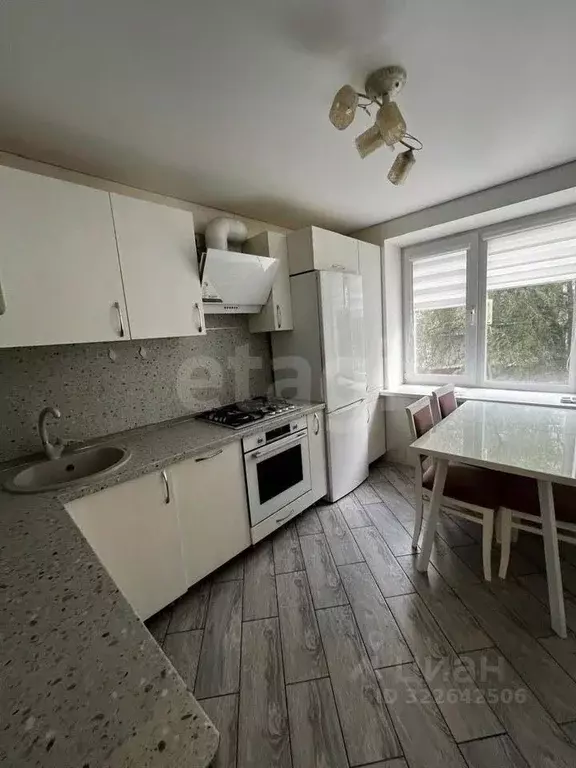 2-к кв. Белгородская область, Белгород Садовая ул., 120б (57.8 м) - Фото 1