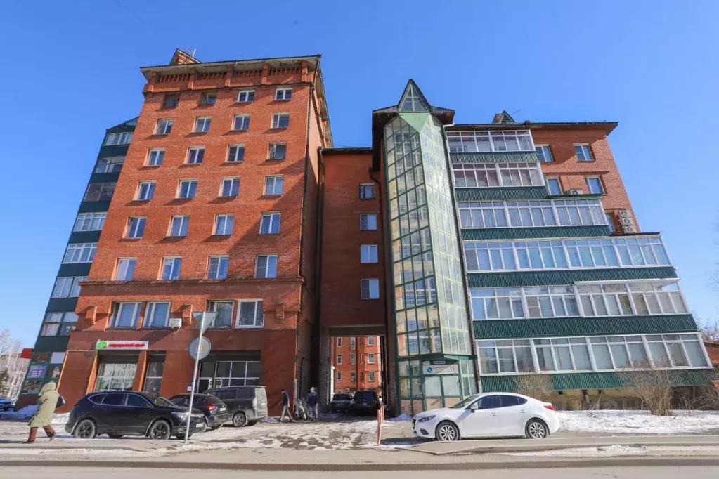 3-к кв. Иркутская область, Иркутск Байкальская ул., 273А (147.9 м) - Фото 0