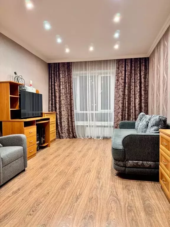 1-к кв. Псковская область, Псков ул. Ижорского Батальона, 11 (38.0 м) - Фото 0