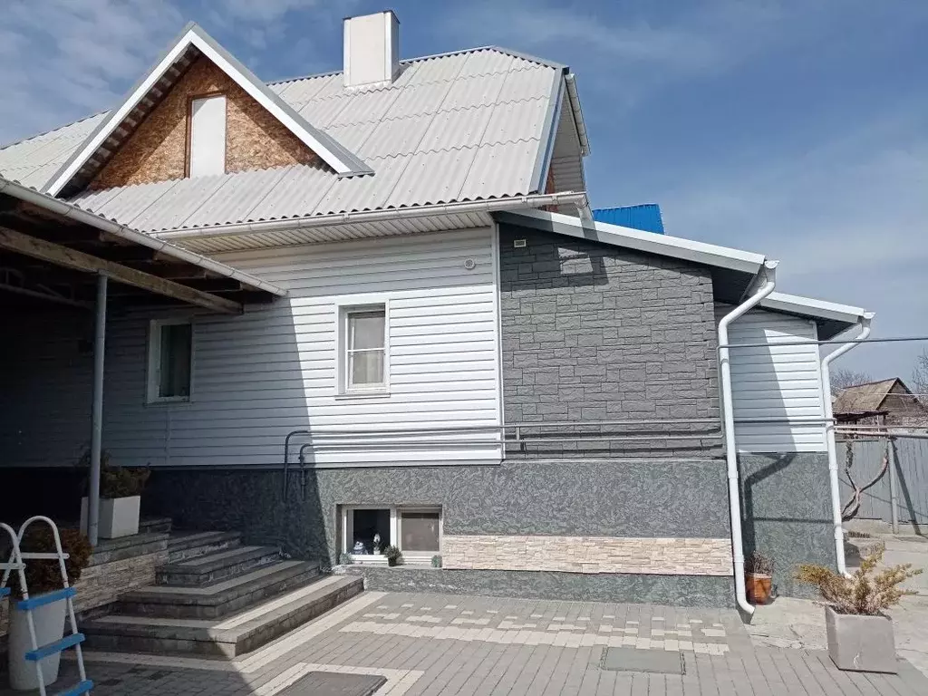 Дом в Волгоградская область, Волгоград Тросовая ул. (125 м) - Фото 1