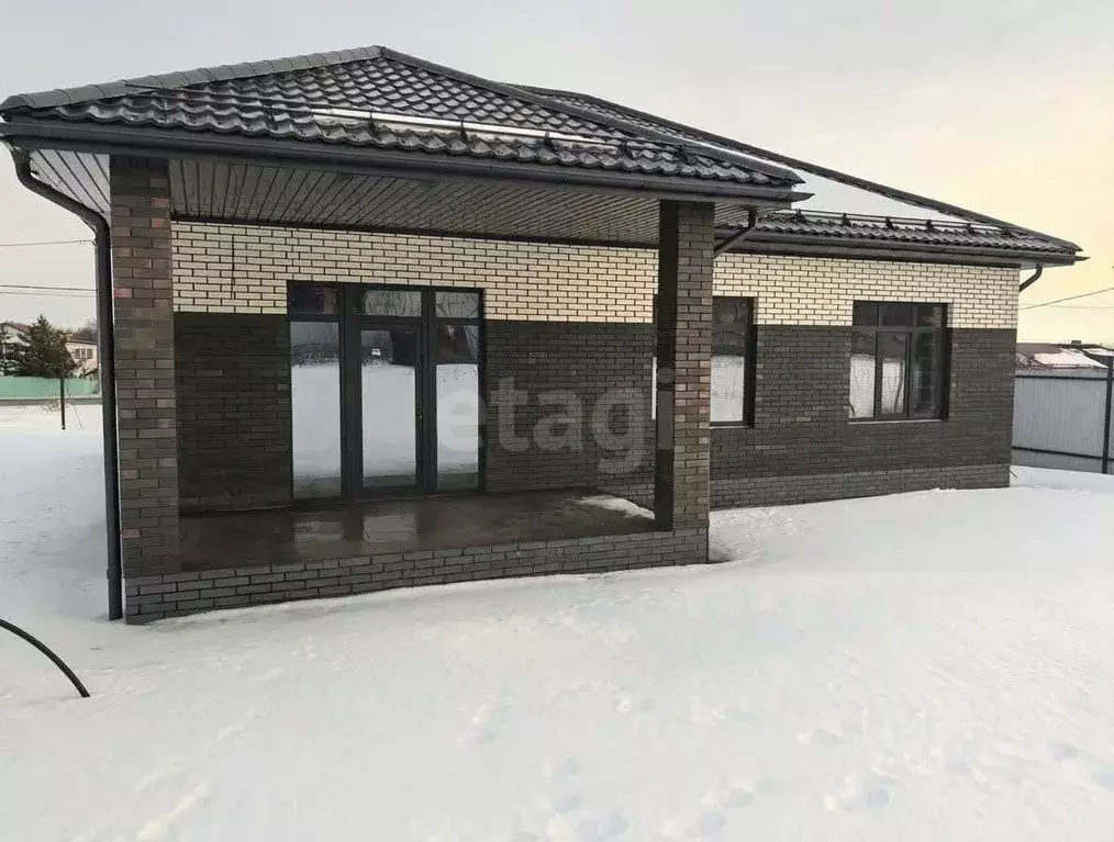 Дом в Курская область, Курский район, Моковский сельсовет, д. Духовец ... - Фото 1