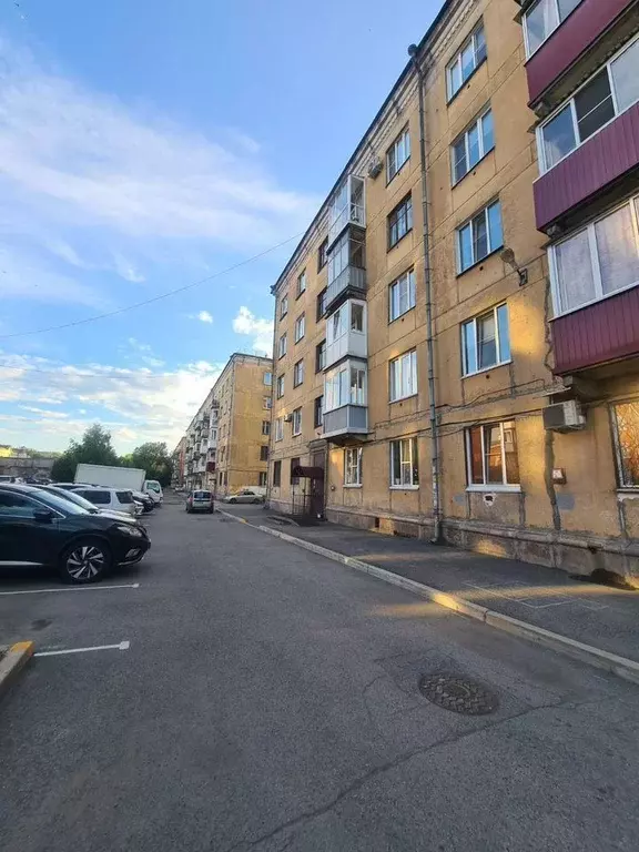 Комната Кемеровская область, Новокузнецк Фестивальная ул., 10 - Фото 1