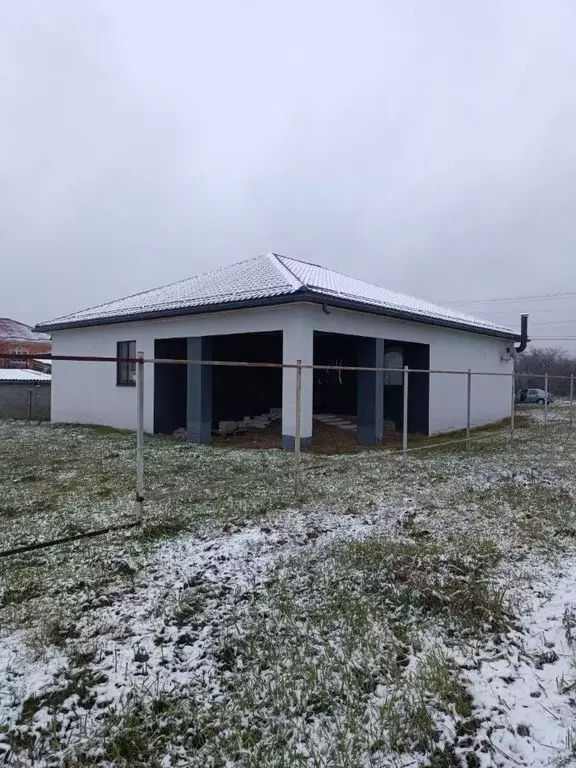 Дом в Краснодарский край, Новокубанск Сибирская ул. (150 м) - Фото 2