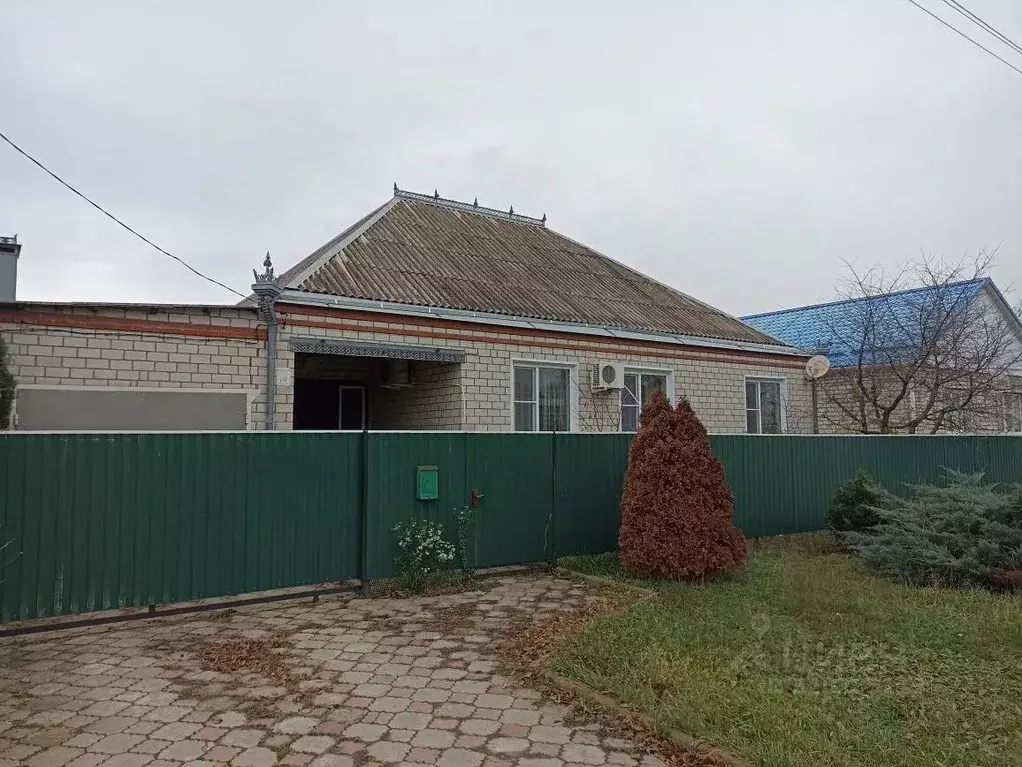 Дом в Краснодарский край, Абинский район, Светлогорское с/пос, с. ... - Фото 1