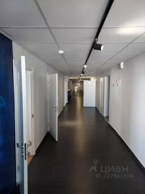 Офис в Свердловская область, Екатеринбург ул. Мамина-Сибиряка, 58 (641 ... - Фото 2