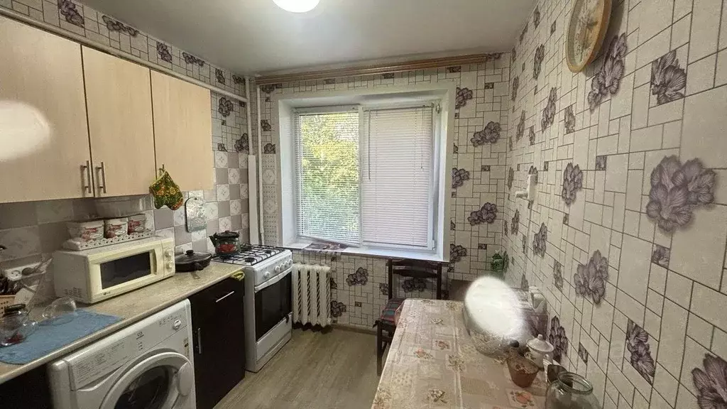 2-к кв. Саратовская область, Балаково Рабочая ул., 51 (41.5 м) - Фото 0