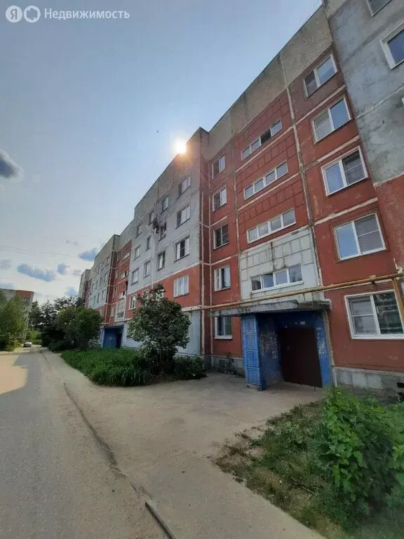 2-комнатная квартира: Фурманов, Ивановская улица, 9 (49 м) - Фото 0