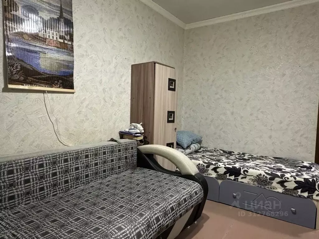 3-к кв. Ямало-Ненецкий АО, Новый Уренгой Ленинградский просп., 17А ... - Фото 1