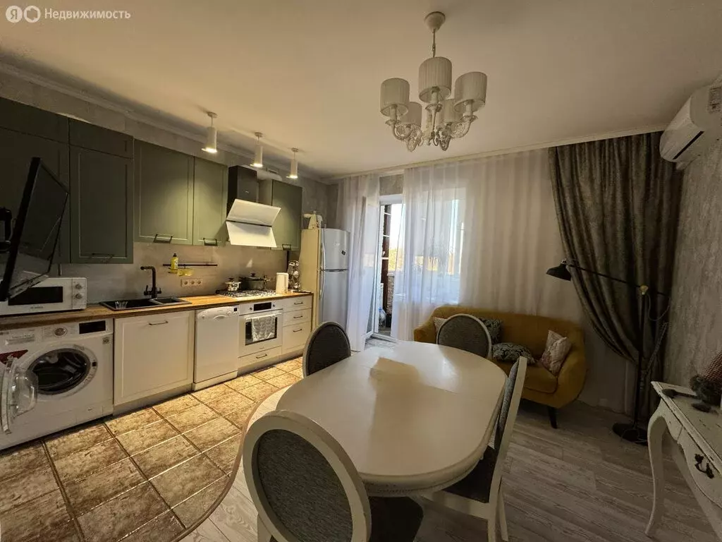 2-комнатная квартира: микрорайон Чкаловск, улица Беланова, 14 (60 м) - Фото 1