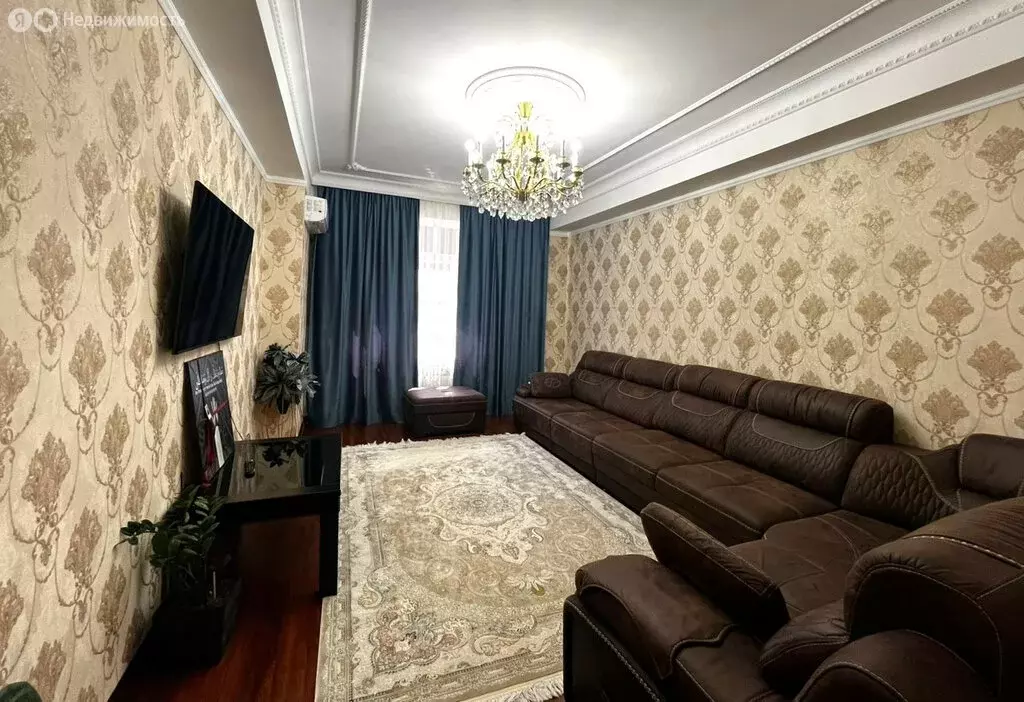 2-комнатная квартира: Дербент, улица Сальмана, 87А (67 м) - Фото 1