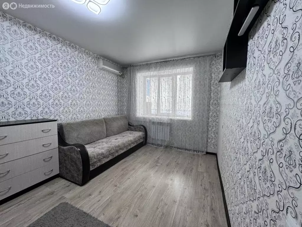 1-комнатная квартира: Саратов, улица имени С.П. Лисина, 11 (30.2 м) - Фото 0
