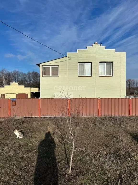 Дом в Белгородская область, Старооскольский городской округ, с. ... - Фото 1