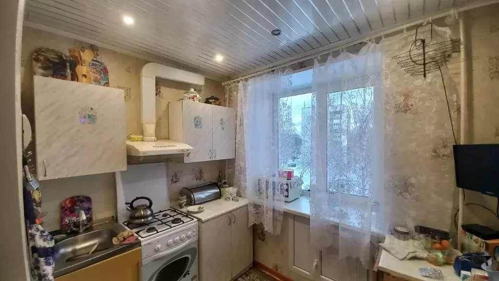 3-к кв. Ленинградская область, Тихвин 4-й мкр, 26 (57.7 м) - Фото 1