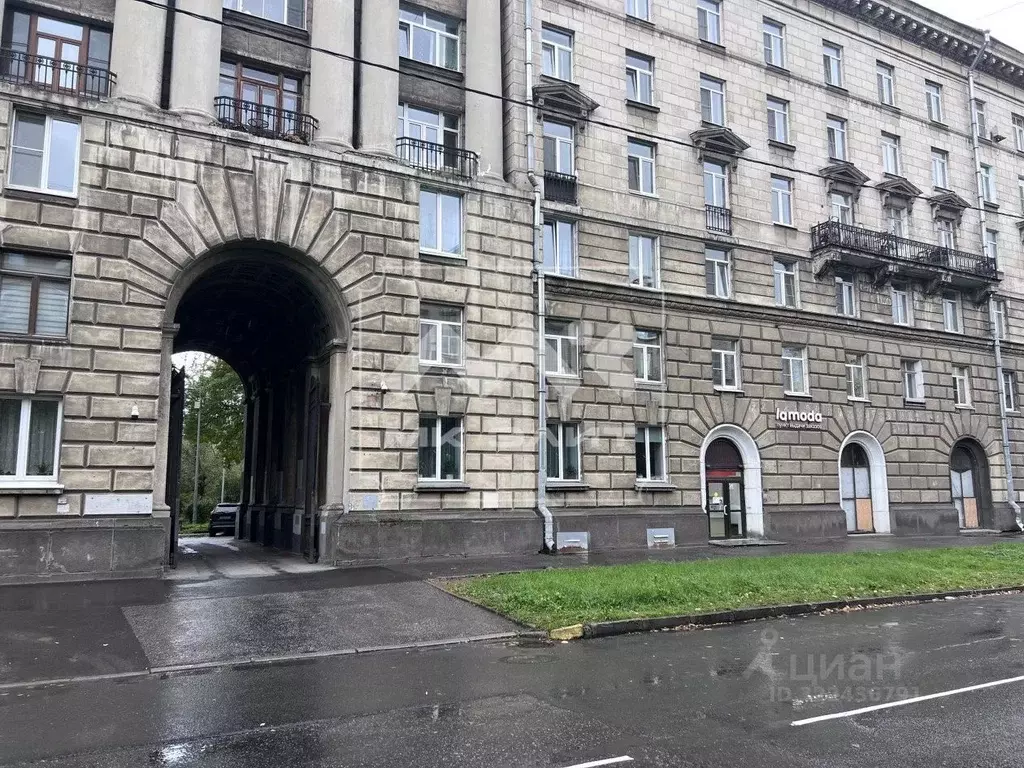 Помещение свободного назначения в Санкт-Петербург ул. Маринеско, 9 (70 ... - Фото 1