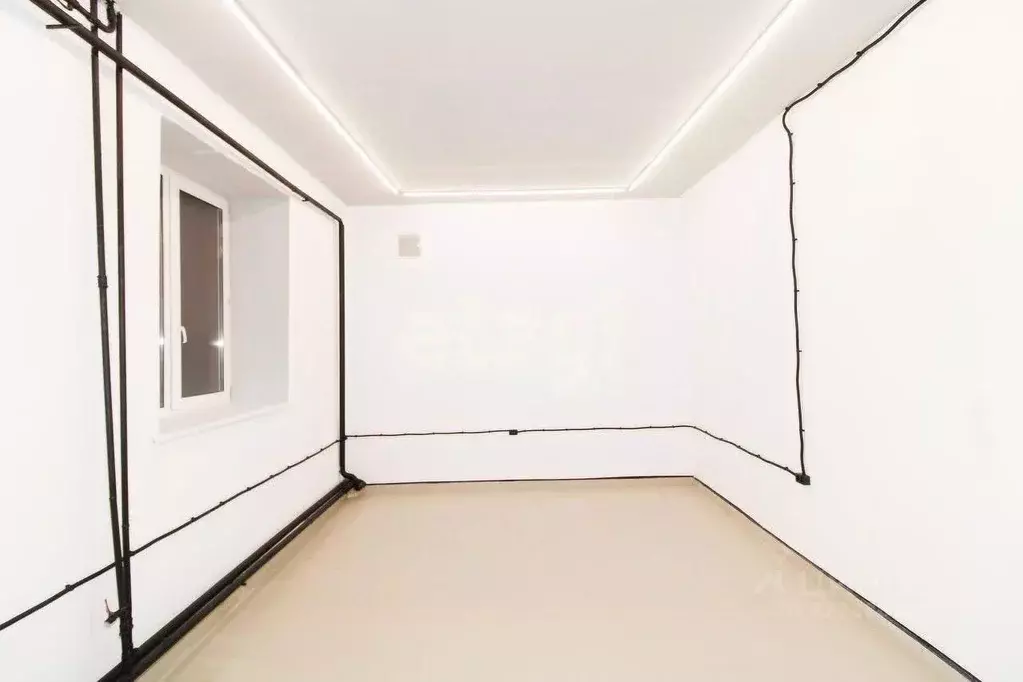 Помещение свободного назначения в Тюменская область, Тюмень ул. Клары ... - Фото 1