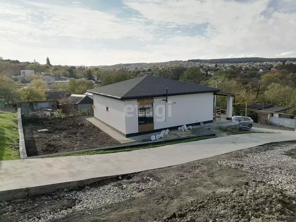 Дом в Ставропольский край, Ставрополь Свободная ул., 101 (102 м) - Фото 1