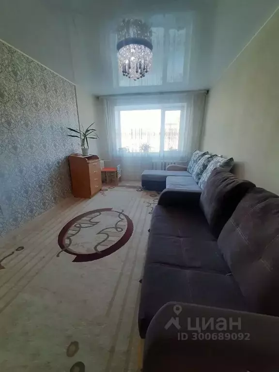 3-к кв. Курганская область, Курган Заозерный жилрайон, 5-й мкр, 9 ... - Фото 0