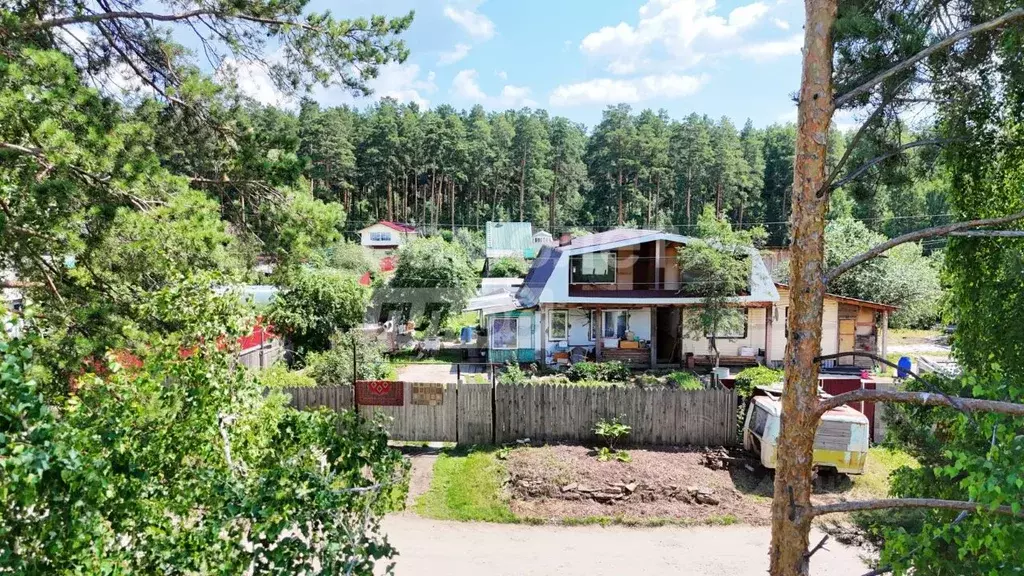 Дом в Челябинская область, Кыштым пл. Карла Маркса (74 м) - Фото 1