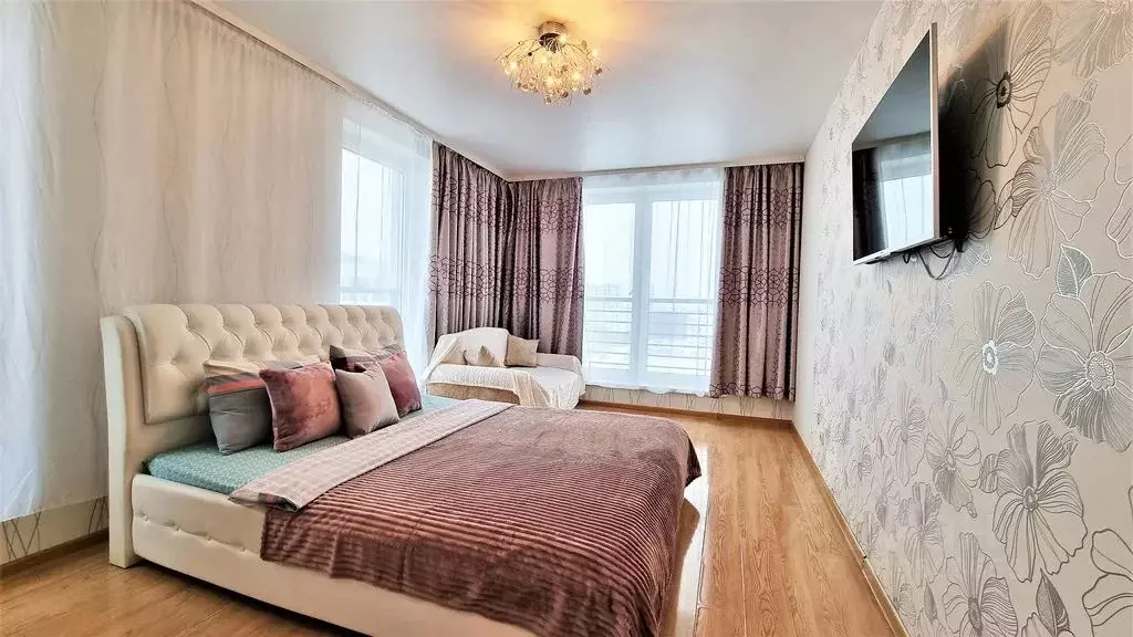 1-к кв. Тюменская область, Тюмень ул. 50 лет Октября, 57А (46.0 м) - Фото 1