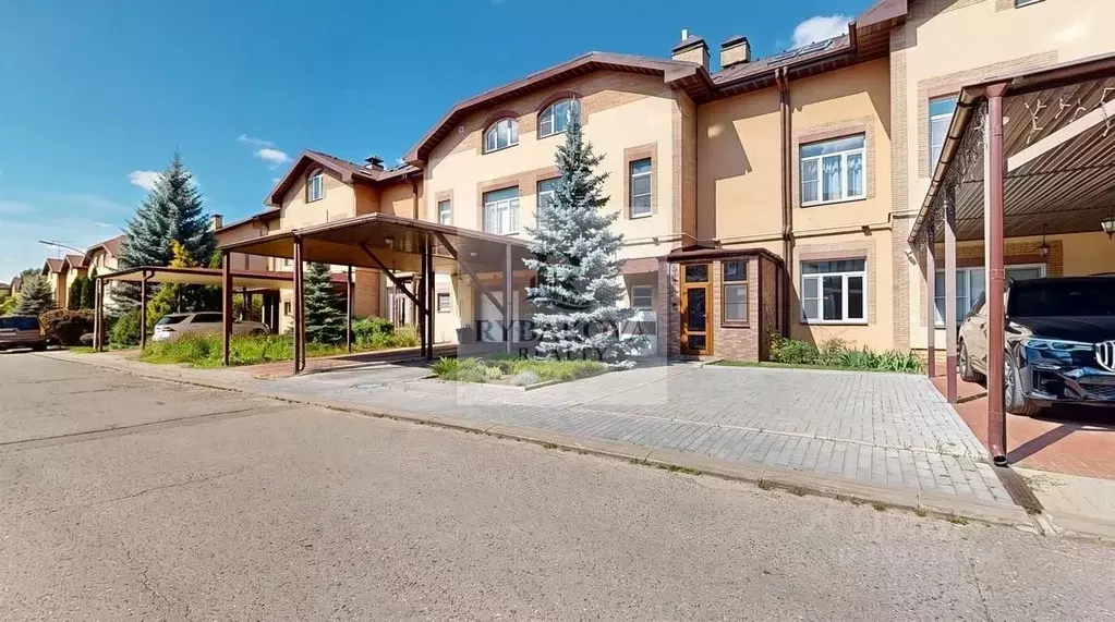 Таунхаус в Москва д. Сосенки, ул. Ольховая, 6 (360 м) - Фото 1