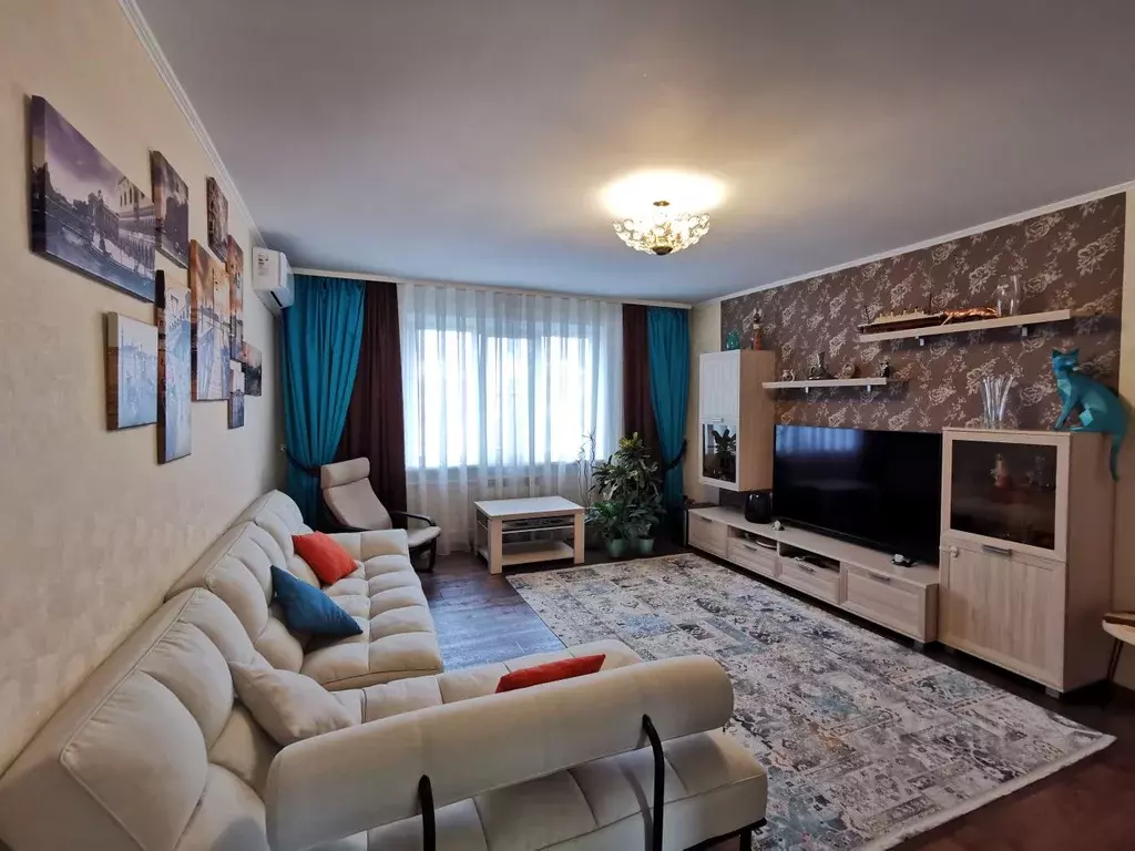 3-к кв. Омская область, Омск ул. Богдана Хмельницкого, 46 (72.3 м) - Фото 1